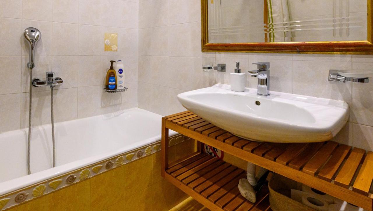 Cozy Small Smart Villa With Private Pool Mikri Mantineia Каламата Екстериор снимка