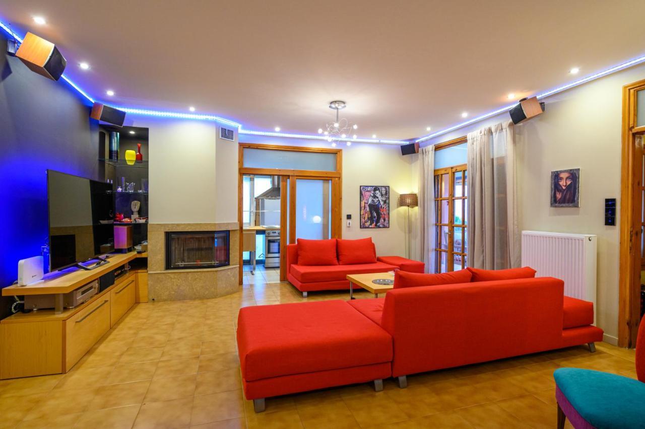 Cozy Small Smart Villa With Private Pool Mikri Mantineia Каламата Екстериор снимка
