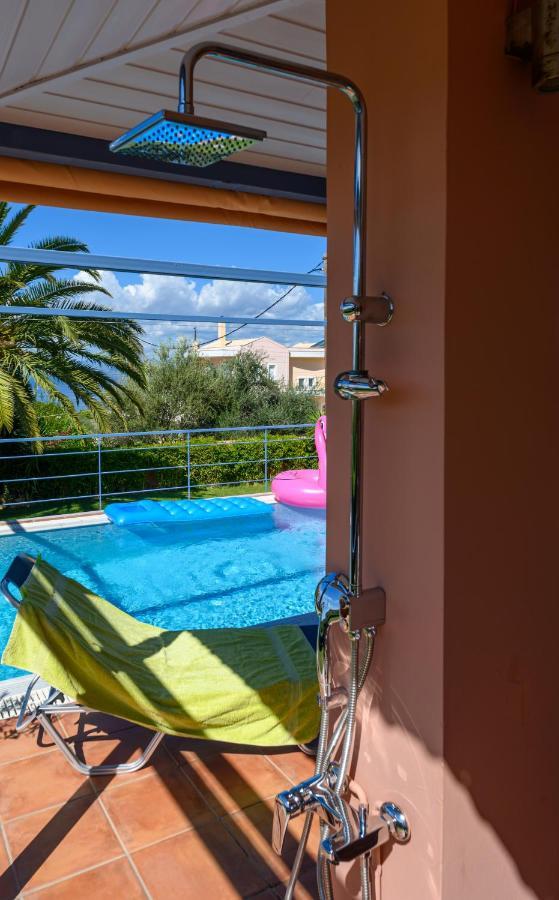 Cozy Small Smart Villa With Private Pool Mikri Mantineia Каламата Екстериор снимка